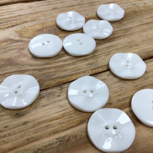 25mm White Wave Button