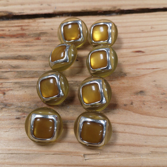 Vintage Buttons Set of 8 x 18mm Yellow