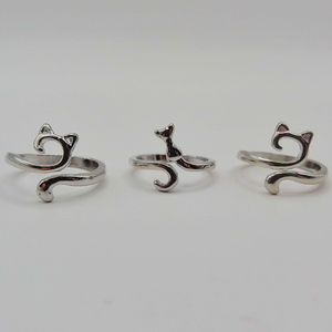 Tension Ring for Knitting and Crochet - chrome cats