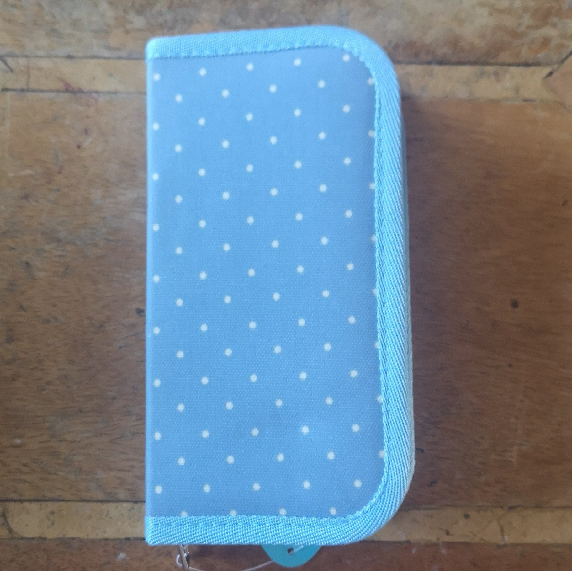 Crochet Hook Case with Zip – Fred's Haberdashery